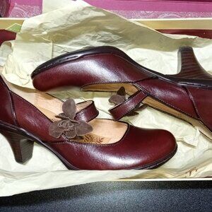 NEW - Sofft CALYPSO Mary Jane Leather 7